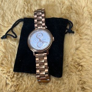 Women’s Fossil watch rose gold